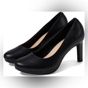 Brand new Clarks Ambyr Joy Black size 7